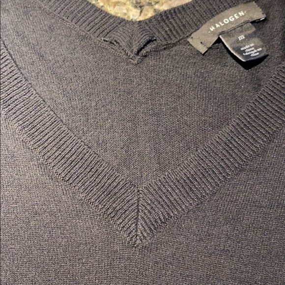 Halogen V-Neck T-Shirt - Picture 6 of 11